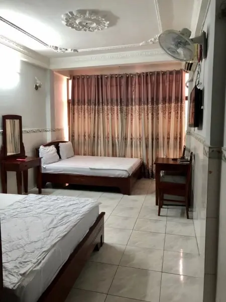 Phòng Trọ Mặt Tiền Đường Nội Thất Cơ Bản Đầy Đủ Tại Hải Thượng Lãn Ông, Phường 10, Quận 5, Giá Chỉ Từ 2.5 Triệu/Tháng