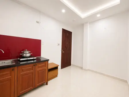 Phòng Mới Có Thang Máy Đường 3/2 Gần Đh Hoa Sen