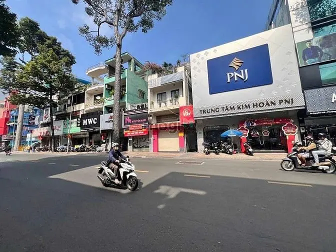Cho Thuê Nhà 86-88 Nguyễn Trãi - Ngang 9M, Trệt Lầu Suốt