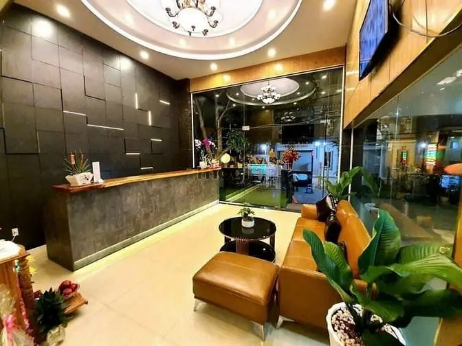 Bán Khách Sạn Vip Cửu Long, P.12, Tân Bình. Dt: 10,8X16,2M. Giá: 65 Tỷ