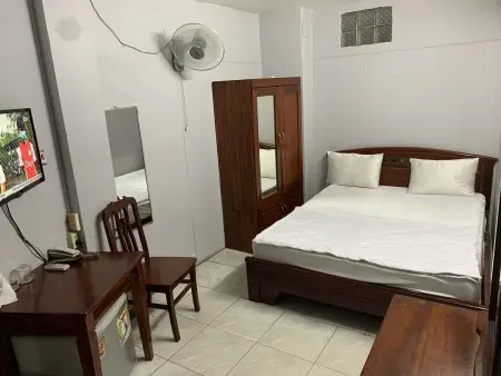Phòng Trọ Mặt Tiền Đường Nội Thất Cơ Bản Đầy Đủ Tại Hải Thượng Lãn Ông, Phường 10, Quận 5, Giá Chỉ Từ 2.5 Triệu/Tháng