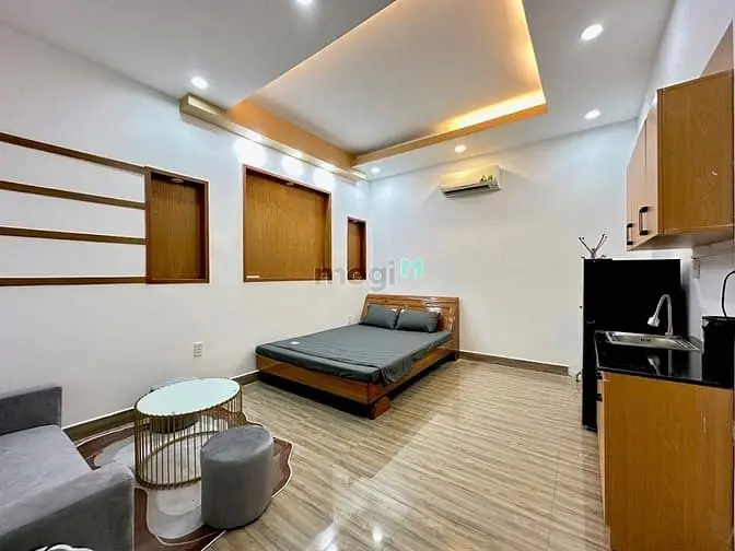 Studio Full Nội Thất Cửa Sổ Ngay Khu Ẩm Thực Phan Xích Long