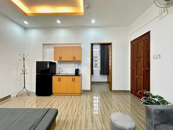 Studio Full Nội Thất Cửa Sổ Ngay Khu Ẩm Thực Phan Xích Long