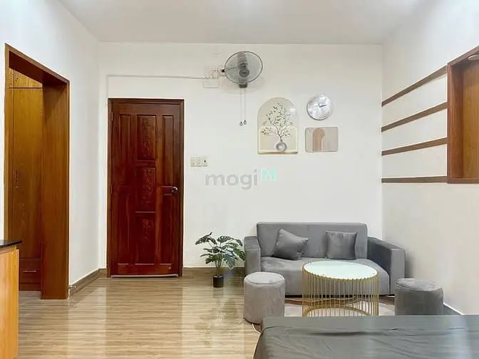 Studio Full Nội Thất Cửa Sổ Ngay Khu Ẩm Thực Phan Xích Long
