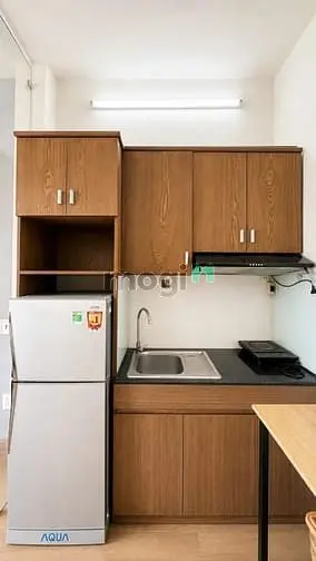 1Pn Ban Công Võ Thị Sáu Tân Định Quận 1 Đối Diện Công Viên Lê Văn Tám