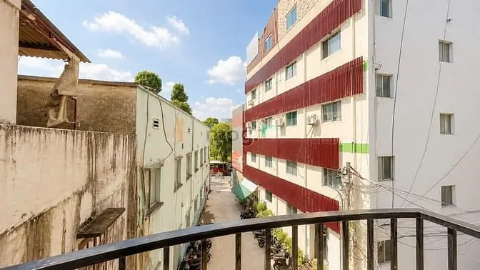 1Pn Ban Công Võ Thị Sáu Tân Định Quận 1 Đối Diện Công Viên Lê Văn Tám