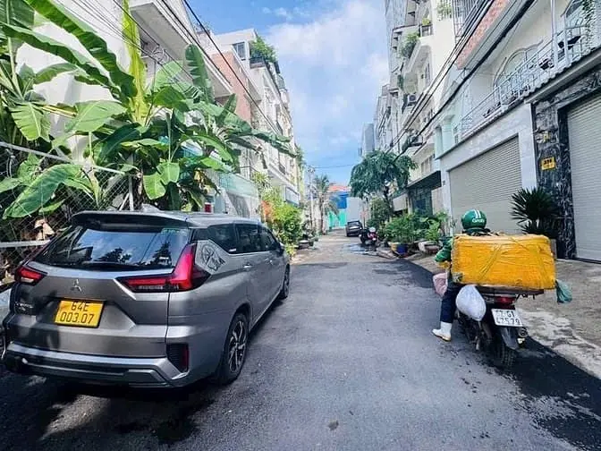 Lô Đất Vị Trí Cực Đẹp Đường Rộng 10M Kdc Hoàng Quốc Việt - Dân Trí Cao
