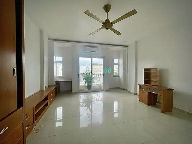 Nhà Đường Thái Ly, Q2 Cực Đẹp (5X18M), 1Trệt Lửng, 3 Lầu 8Pn. Giá 65Tr