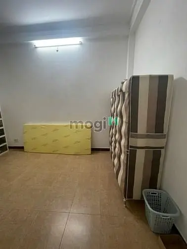 Ở Ghép Quận 9-Nữ-1 Phòng Trong Nhà Nguyên Căn