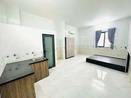 Trống Lại 1P Cửa Sổ Trời Full Nội Thất Ngay Kênh Nước Đen - Bình Long