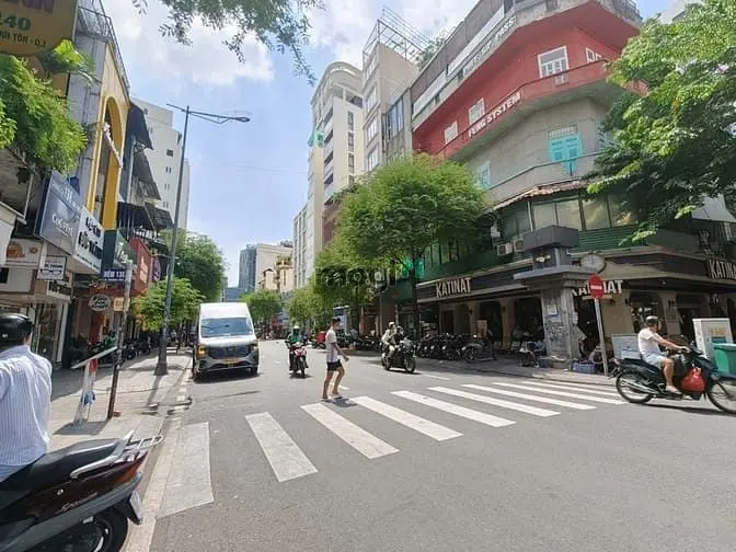 Cho Thuê Nhà 191 Lê Thánh Tôn - Đối Diện Chợ Bến Thành