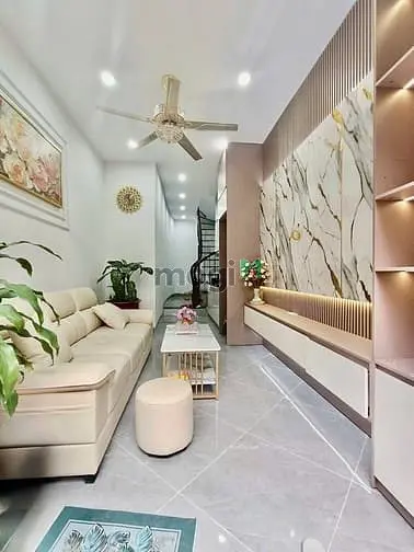 Nhà Đẹp Long Lanh Ngõ Minh Khai, Giá 6.45 Tỷ, Hơn 26M2X3T, Lô Góc