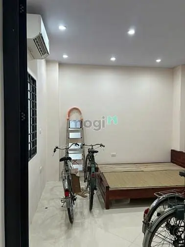 Nhà Nguyên Căn 2 Tầng Mới Xây, 2Pn, Full Tiện Nghi, Có Sân Xe - Bồ Đề