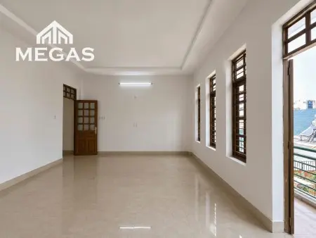 Chỉ 4Tr5 - Căn Hộ Có Ban Công Riêng Ngay Trung Tâm Quận 7