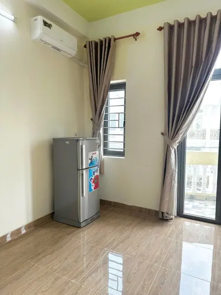 Phòng Mới Sạch Sẽ Có Ban Công. Full Nội Thất Giá Tốt