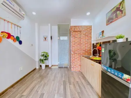 Cho Thuê Phòng Có Gác, Cửa Sổ Trời Lớn - Hồ Văn Huê, Phú Nhuận Gần Sân Bay, Quận 3 Và Quận 1