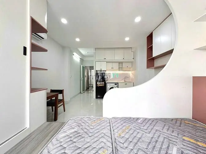 Cho Thuê Căn Hộ Studio Cửa Sổ Lớn - Đầy Đủ Nội Thất Máy Giặt Riêng