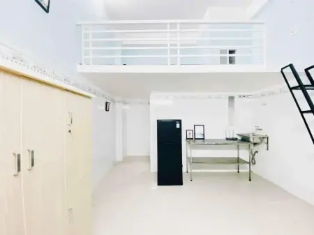 Phòng Trọ Gác Cao 2M Ngay Ngã Tư Bảy Hiền - Etown Cộng Hoà