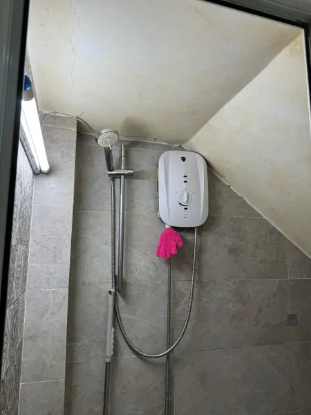 Cho Thuê Phòng Full Nội Thất 5' Qua Đại Học Kinh Tế - Đh Hoa Sen - Đh Bách Khoa - Đh Sài Gòn