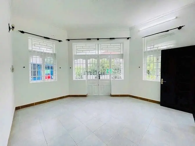 Cho Thuê Nhà Nguyên Căn Góc 2 Mặt Tiền Ngay Khu Dân Cư Bửu Long
