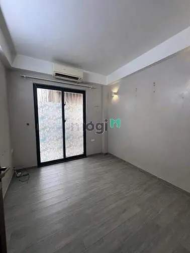 Bán Nhanh Nhà Ngõ 218 Lạc Long Quân, Giá 18 Tỷ, 55M2X4T, Nở Hậu