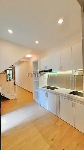 Hẻm Ba Gác - Cạnh Mặt Tiền Nguyễn Duy Dương Quận 10 32M2 2 Tầng 6 Tỷ 5