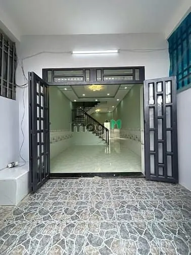 885Tr, Công Chứng Nhận Nhà 60M2, Ngay Đường Lớn 100M, Ô Tô 5M. Hóc Môn