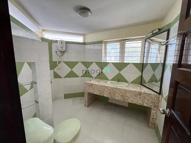 Nhà 1 Trệt 2 Lầu Nguyễn Ư Dĩ, Thảo Điền, Q2 (220M2). Giá Chỉ 35Tr/Th