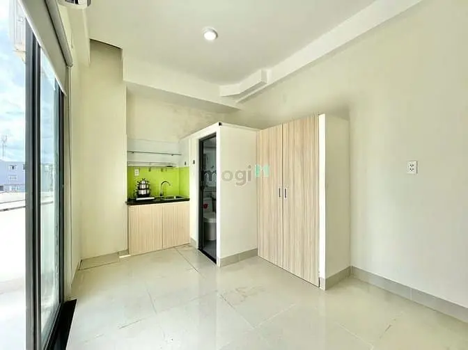 Phòng Ban Công Siêu Thoáng, An Ninh Gần Đh Văn Lang