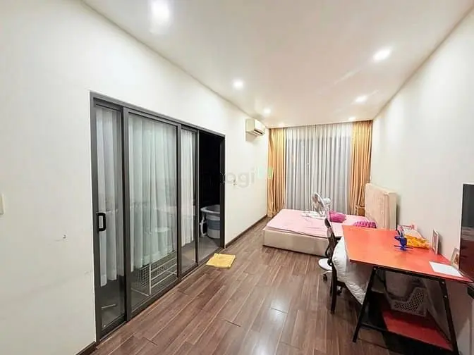 Mặt Tiền Sân Bay - 7 Tầng 80M2 - Chỉ 20 Tỷ Hơn
