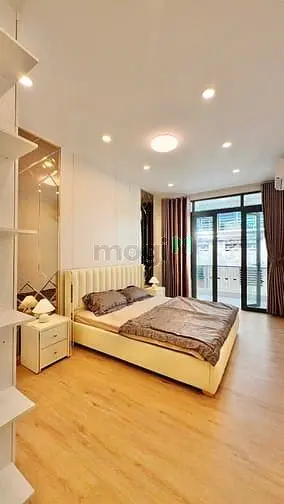 Hẻm Ba Gác - Cạnh Mặt Tiền Nguyễn Duy Dương Quận 10 32M2 2 Tầng 6 Tỷ 5
