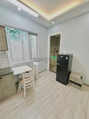 Studio Cửa Sổ Full Nội Thất Thang Máy Ngay Trần Quang Khải