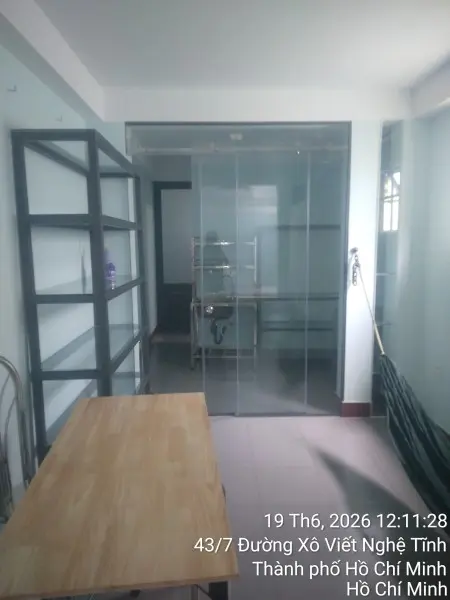 Cho Nữ Độc Thân Thuê Phòng: Lầu 1; 30M2, Máy Lạnh, Tủ Lạnh, Bếp, Tủ, 2 Cửa Sổ, Rèm,...