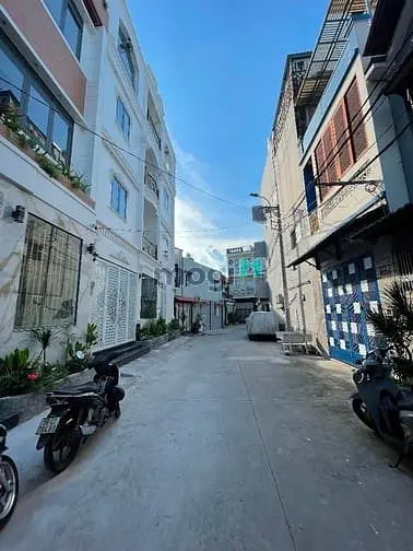 Nhà Phố Xây Dựng Mới Có Thang Máy - Đường Thông 8M 2279 Huỳnh Tấn Phát