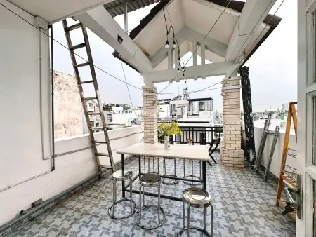 Cho Thuê Nguyên Tầng Penthouse 1Pn Siêu Rộng Thoáng Và Riêng Tư, Có Ban Công Full Nội Thất 40M2