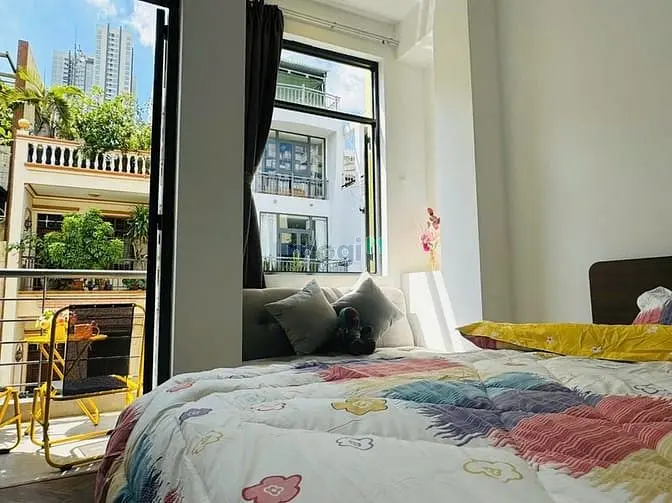 Cho Thuê Căn Hộ 1 Phòng Ngủ - Ban Công - Tách Bếp