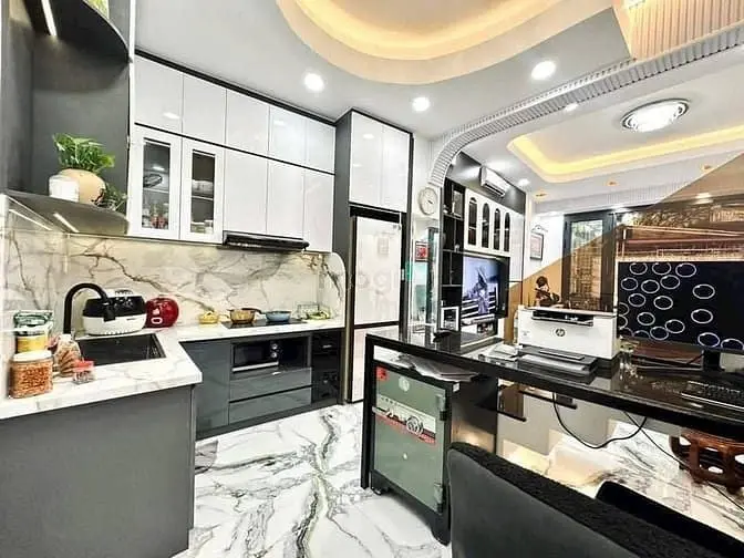 💥 Mặt Tiền Phú Nhuận - 4 Tầng - 37M² - Ngang 4.1M Nở Hậu Đẹp 💥