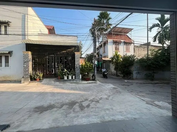 Bán Căn Góc 2 Mặt Tiền Khu Giáo Viên Tam Hiệp- Đường 6M Ô Tô Né Nhau