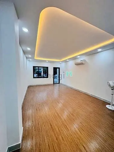 Bán Nhà Mặt Tiền Trần Phú Quận 5 42M2 2 Tầng - 8 Tỷ 8