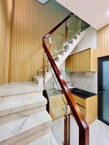 Bán Nhà Mặt Tiền Trần Phú Quận 5 42M2 2 Tầng - 8 Tỷ 8