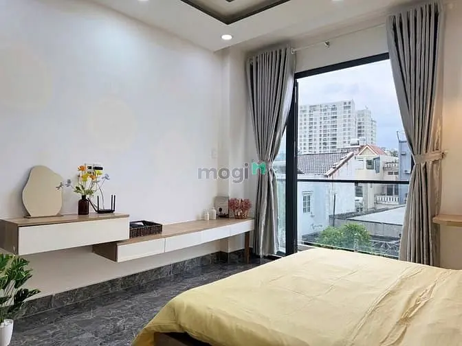 Nhà Mới Ban Công, Full Nội Thất Ngay Thích Quảng Đức – Phú Nhuận