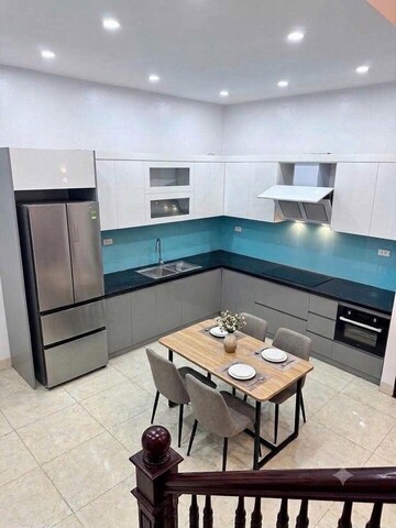 11,9 tỷ có: 4 ngủ 3 vệ sinh, 52m2 x 5 tầng, ô tô vào nhà